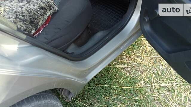 Шкода Фабія 2012 у Вінниці на Automoto.ua Сірий Шкода Фабія, об'ємом двигуна 1.2 л та пробігом 230 тис. км за 4700 $, фото 5 на Automoto.ua