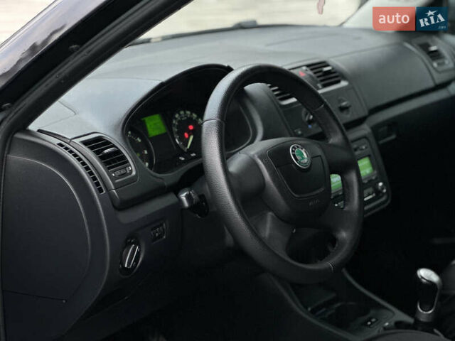 Серый Шкода Фабия, объемом двигателя 1.2 л и пробегом 248 тыс. км за 5700 $, фото 8 на Automoto.ua