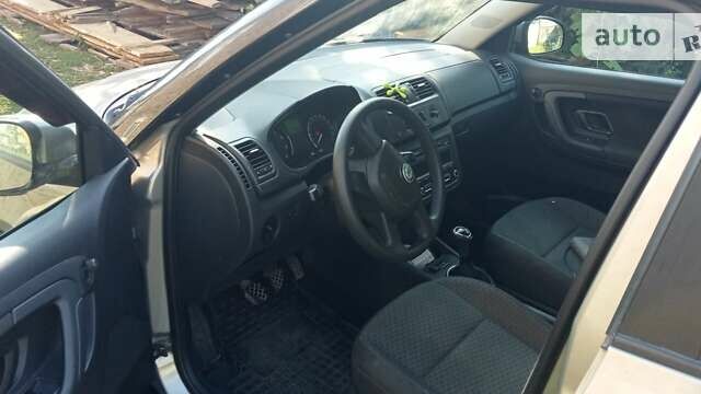 Шкода Фабія 2012 у Вінниці на Automoto.ua Сірий Шкода Фабія, об'ємом двигуна 1.2 л та пробігом 230 тис. км за 4700 $, фото 7 на Automoto.ua
