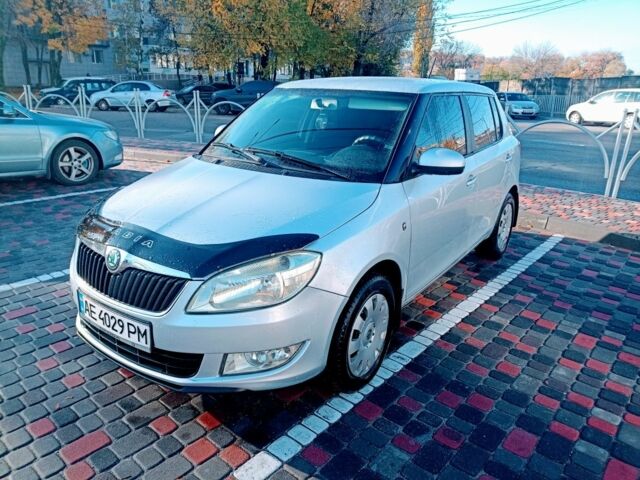 Серый Шкода Фабия, объемом двигателя 1.4 л и пробегом 358 тыс. км за 6100 $, фото 3 на Automoto.ua