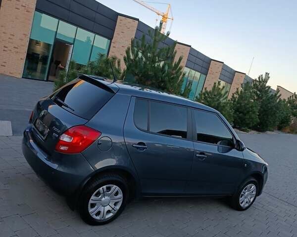 Сірий Шкода Фабія, об'ємом двигуна 1.39 л та пробігом 108 тис. км за 6800 $, фото 5 на Automoto.ua