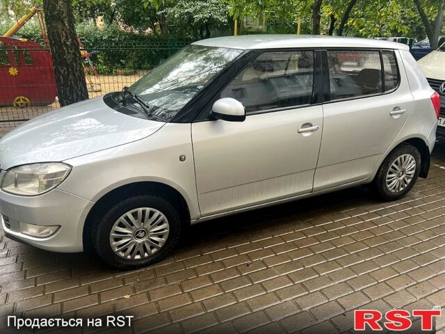 Сірий Шкода Фабія, об'ємом двигуна 1.4 л та пробігом 233 тис. км за 6800 $, фото 2 на Automoto.ua