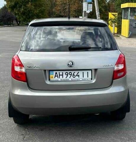 Сірий Шкода Фабія, об'ємом двигуна 1.2 л та пробігом 31 тис. км за 8000 $, фото 2 на Automoto.ua