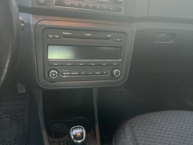 Сірий Шкода Фабія, об'ємом двигуна 1.2 л та пробігом 182 тис. км за 5850 $, фото 5 на Automoto.ua