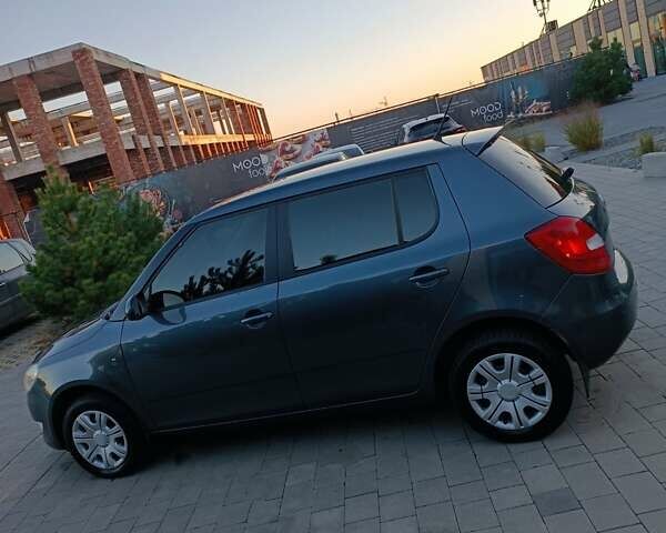 Сірий Шкода Фабія, об'ємом двигуна 1.39 л та пробігом 108 тис. км за 6800 $, фото 14 на Automoto.ua