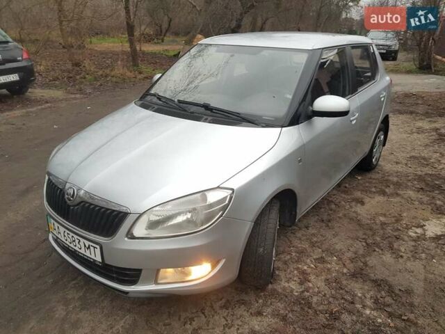 Серый Шкода Фабия, объемом двигателя 1.4 л и пробегом 154 тыс. км за 5350 $, фото 1 на Automoto.ua