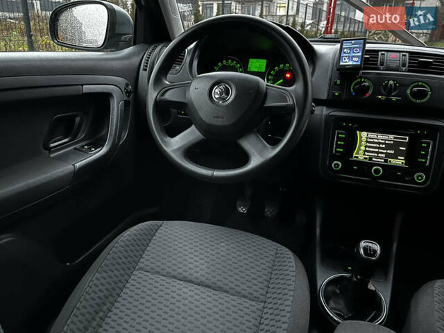 Сірий Шкода Фабія, об'ємом двигуна 1.2 л та пробігом 325 тис. км за 5600 $, фото 34 на Automoto.ua