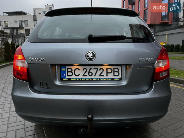 Сірий Шкода Фабія, об'ємом двигуна 1.2 л та пробігом 325 тис. км за 5600 $, фото 12 на Automoto.ua