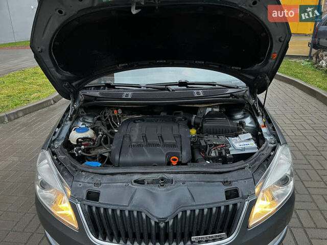 Сірий Шкода Фабія, об'ємом двигуна 1.2 л та пробігом 325 тис. км за 5600 $, фото 39 на Automoto.ua
