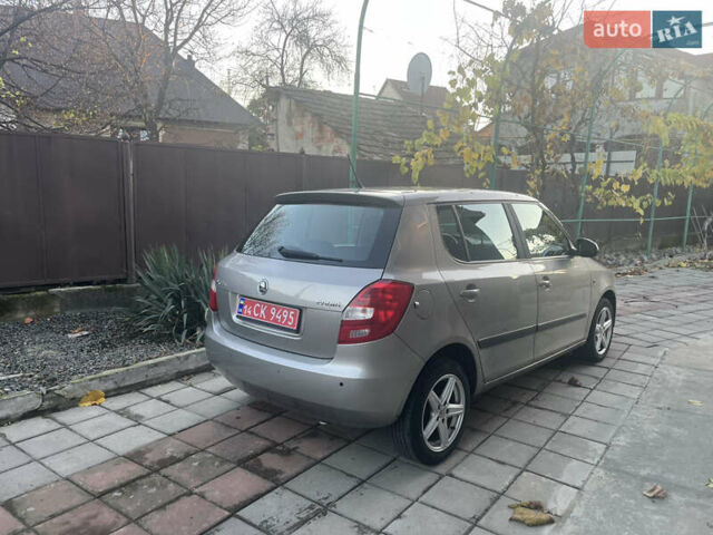Серый Шкода Фабия, объемом двигателя 0 л и пробегом 182 тыс. км за 5850 $, фото 3 на Automoto.ua