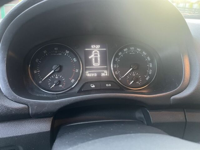 Сірий Шкода Фабія, об'ємом двигуна 1.2 л та пробігом 182 тис. км за 5850 $, фото 6 на Automoto.ua