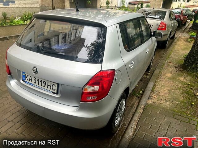 Сірий Шкода Фабія, об'ємом двигуна 1.4 л та пробігом 233 тис. км за 6800 $, фото 5 на Automoto.ua