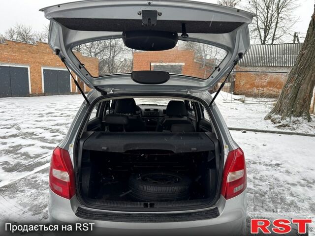 Серый Шкода Фабия, объемом двигателя 1.2 л и пробегом 19500 тыс. км за 3950 $, фото 12 на Automoto.ua