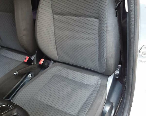 Сірий Шкода Фабія, об'ємом двигуна 1.4 л та пробігом 168 тис. км за 6900 $, фото 16 на Automoto.ua