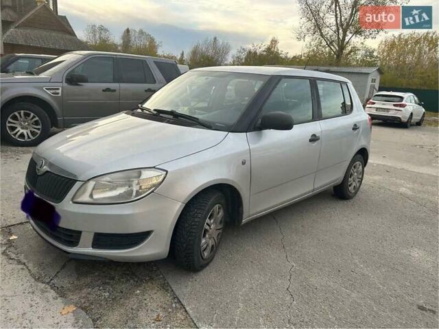 Шкода Фабія 2014 у Києві на Automoto.ua Сірий Шкода Фабія, об'ємом двигуна 1.6 л та пробігом 177 тис. км за 6500 $, фото 1 на Automoto.ua