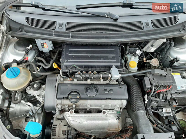 Сірий Шкода Фабія, об'ємом двигуна 1.4 л та пробігом 168 тис. км за 6900 $, фото 30 на Automoto.ua