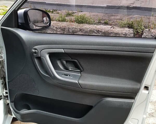 Сірий Шкода Фабія, об'ємом двигуна 1.4 л та пробігом 168 тис. км за 6900 $, фото 22 на Automoto.ua