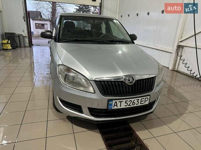 Сірий Шкода Фабія, об'ємом двигуна 1.39 л та пробігом 191 тис. км за 5500 $, фото 17 на Automoto.ua