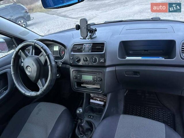 Сірий Шкода Фабія, об'ємом двигуна 1.39 л та пробігом 191 тис. км за 5500 $, фото 5 на Automoto.ua