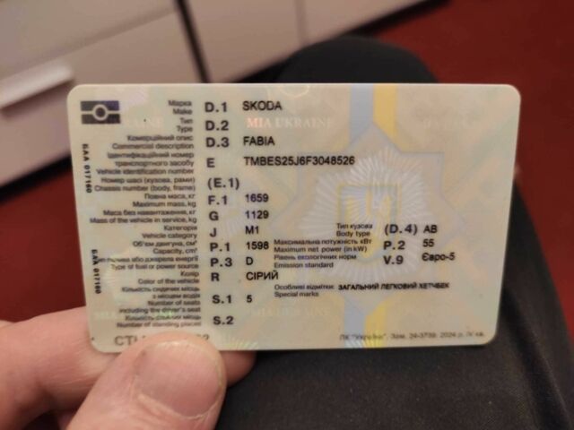 Сірий Шкода Фабія, об'ємом двигуна 1.6 л та пробігом 298 тис. км за 2000 $, фото 22 на Automoto.ua