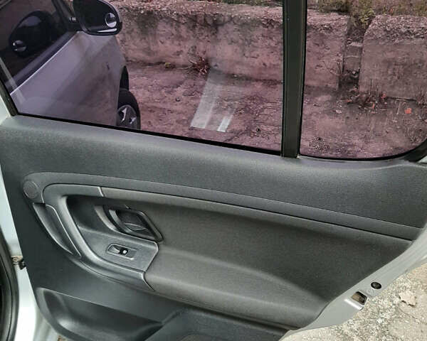 Сірий Шкода Фабія, об'ємом двигуна 1.4 л та пробігом 168 тис. км за 6900 $, фото 21 на Automoto.ua