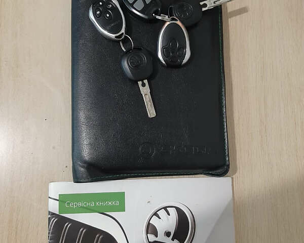 Сірий Шкода Фабія, об'ємом двигуна 1.4 л та пробігом 168 тис. км за 6900 $, фото 34 на Automoto.ua