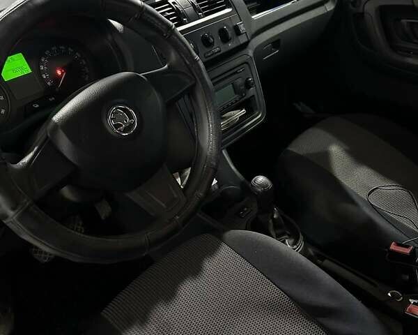 Сірий Шкода Фабія, об'ємом двигуна 1.39 л та пробігом 191 тис. км за 5500 $, фото 19 на Automoto.ua