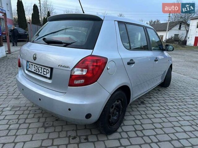 Сірий Шкода Фабія, об'ємом двигуна 1.39 л та пробігом 191 тис. км за 5500 $, фото 3 на Automoto.ua