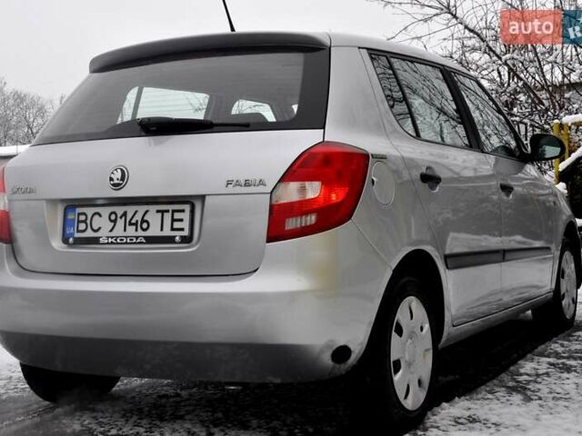 Серый Шкода Фабия, объемом двигателя 1.39 л и пробегом 258 тыс. км за 4999 $, фото 7 на Automoto.ua
