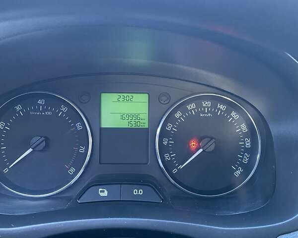 Серый Шкода Фабия, объемом двигателя 1.39 л и пробегом 170 тыс. км за 6500 $, фото 7 на Automoto.ua