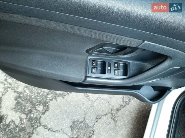 Сірий Шкода Фабія, об'ємом двигуна 1.4 л та пробігом 168 тис. км за 6900 $, фото 24 на Automoto.ua