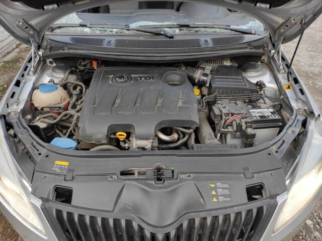 Сірий Шкода Фабія, об'ємом двигуна 1.6 л та пробігом 298 тис. км за 2000 $, фото 6 на Automoto.ua