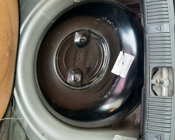 Сірий Шкода Фабія, об'ємом двигуна 1.4 л та пробігом 168 тис. км за 6900 $, фото 27 на Automoto.ua