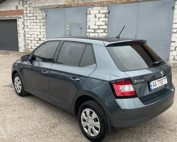 Шкода Фабия 2015 в Чернигове на Automoto.ua Серый Шкода Фабия, объемом двигателя 1 л и пробегом 191 тыс. км за 5650 $, фото 6 на Automoto.ua