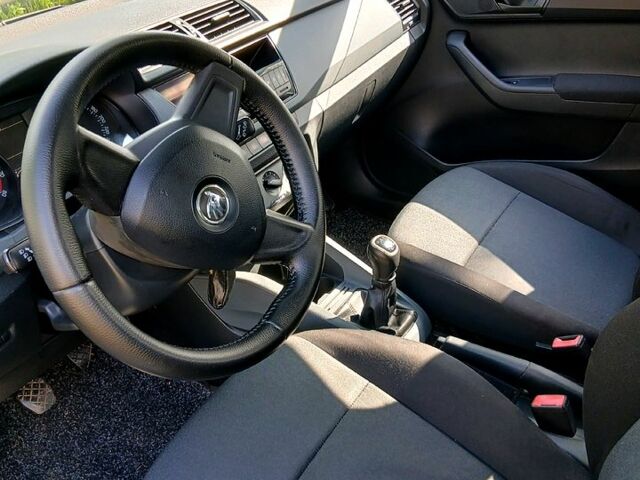 Серый Шкода Фабия, объемом двигателя 1 л и пробегом 138 тыс. км за 6700 $, фото 1 на Automoto.ua