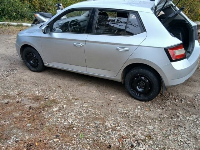 Серый Шкода Фабия, объемом двигателя 1 л и пробегом 138 тыс. км за 6750 $, фото 1 на Automoto.ua