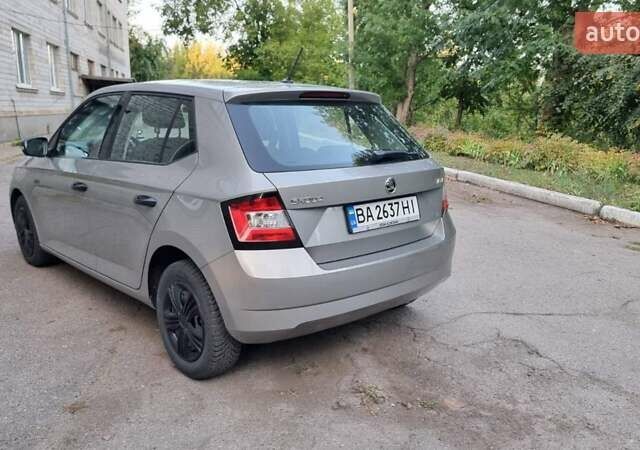 Серый Шкода Фабия, объемом двигателя 1.2 л и пробегом 83 тыс. км за 9000 $, фото 10 на Automoto.ua
