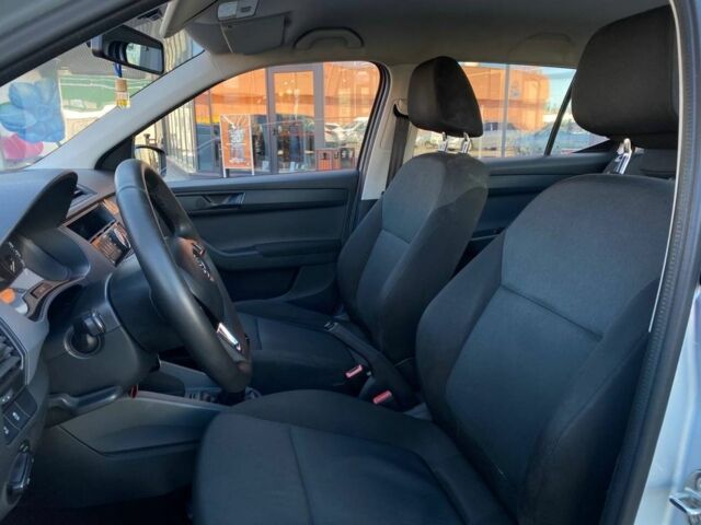 Серый Шкода Фабия, объемом двигателя 1 л и пробегом 194 тыс. км за 6400 $, фото 6 на Automoto.ua