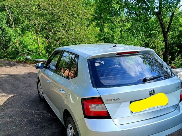 Серый Шкода Фабия, объемом двигателя 1 л и пробегом 138 тыс. км за 6700 $, фото 5 на Automoto.ua