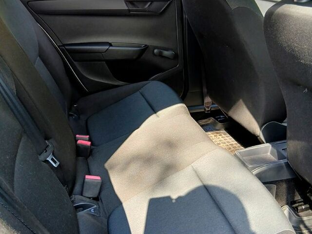 Серый Шкода Фабия, объемом двигателя 1 л и пробегом 138 тыс. км за 6700 $, фото 4 на Automoto.ua