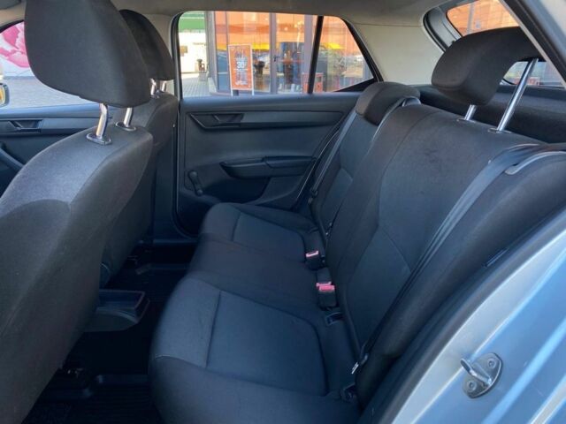 Серый Шкода Фабия, объемом двигателя 1 л и пробегом 194 тыс. км за 6400 $, фото 7 на Automoto.ua