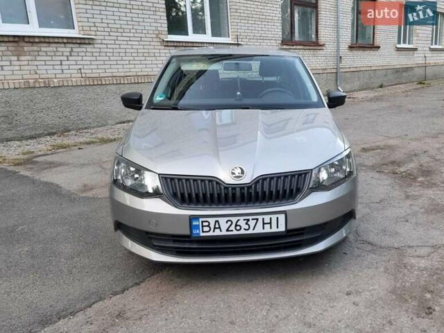 Серый Шкода Фабия, объемом двигателя 1.2 л и пробегом 83 тыс. км за 9000 $, фото 7 на Automoto.ua