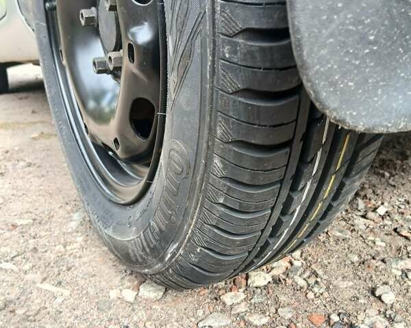 Шкода Фабія 2015 у Харкові на Automoto.ua Сірий Шкода Фабія, об'ємом двигуна 1 л та пробігом 138 тис. км за 6650 $, фото 1 на Automoto.ua