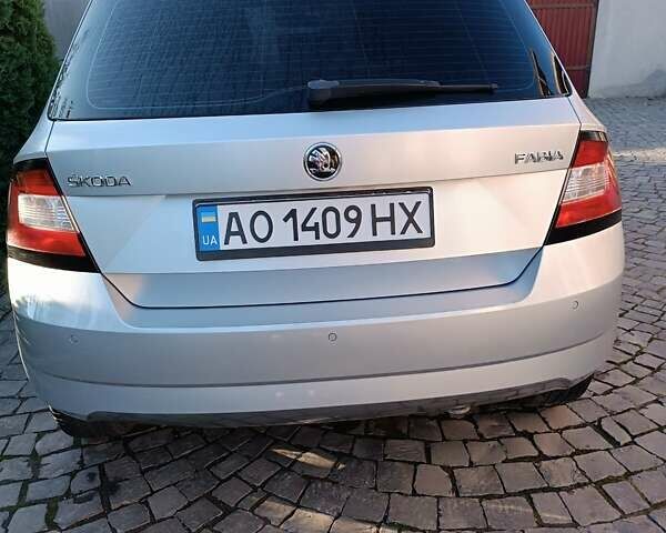 Серый Шкода Фабия, объемом двигателя 1.4 л и пробегом 172 тыс. км за 7800 $, фото 6 на Automoto.ua