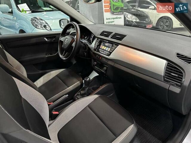 Серый Шкода Фабия, объемом двигателя 1.42 л и пробегом 167 тыс. км за 7999 $, фото 17 на Automoto.ua