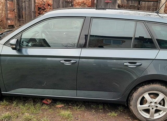 Сірий Шкода Фабія, об'ємом двигуна 1.4 л та пробігом 250 тис. км за 8500 $, фото 1 на Automoto.ua