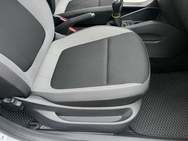 Серый Шкода Фабия, объемом двигателя 1.4 л и пробегом 167 тыс. км за 8300 $, фото 11 на Automoto.ua