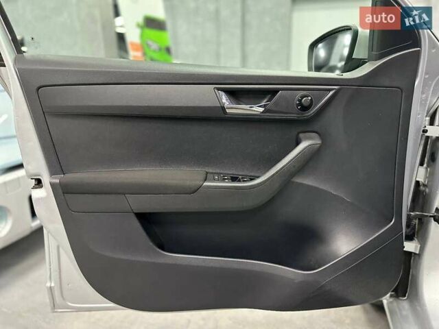 Серый Шкода Фабия, объемом двигателя 1.42 л и пробегом 167 тыс. км за 7999 $, фото 12 на Automoto.ua