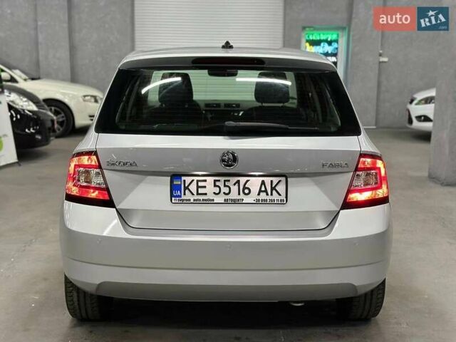 Серый Шкода Фабия, объемом двигателя 1.42 л и пробегом 167 тыс. км за 7999 $, фото 5 на Automoto.ua