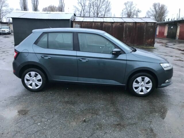 Серый Шкода Фабия, объемом двигателя 1 л и пробегом 167 тыс. км за 10500 $, фото 3 на Automoto.ua